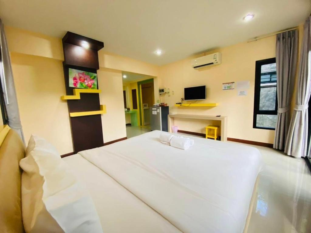 Phuphayot Resort Trang Exterior foto